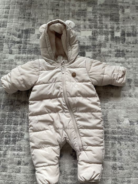 Бебешки дрехи за малка госпожица до 1-година