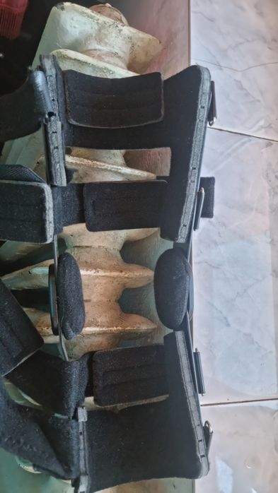 Orteza reglabilă genunchi