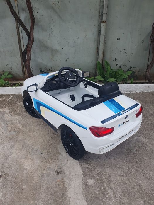 Masinuta electrica BMW M4