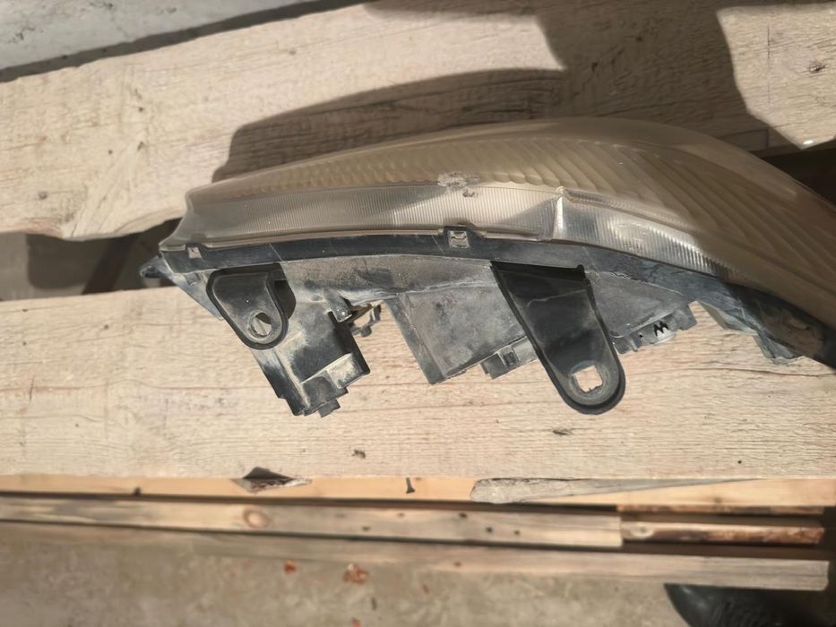 Фары на Хайлендер