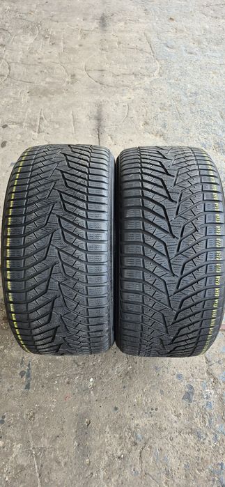 2 anvelope iarna Yokohama 285/40/19,dot 2022.Pretul este pe bucata