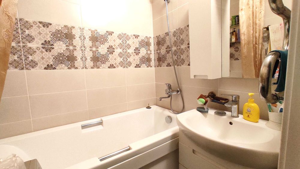 Продам 3 ком. квартиру Беркимбаева д,86