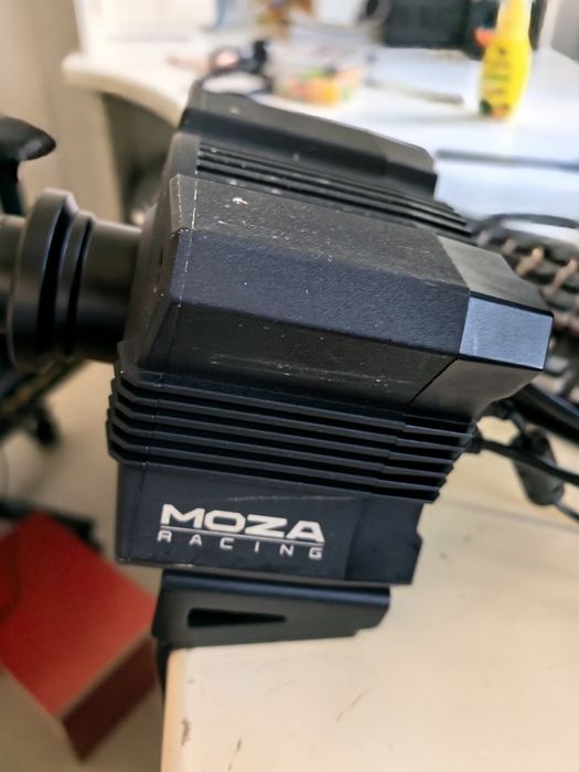 Игровой руль Moza r5 V2