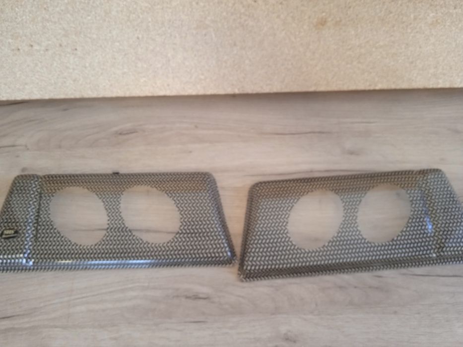 Продам накладки на фары .