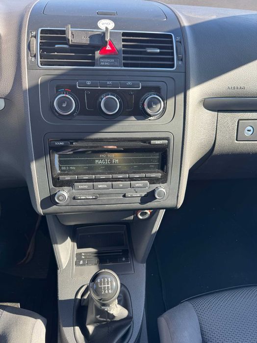 Volkswagen Touran 7 locuri 1.2 TSI BlueMotion fabr 2014