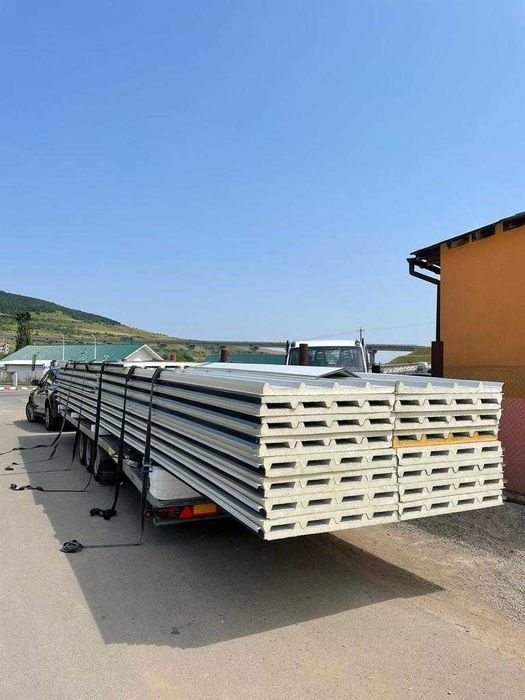 Stoc mare de Panouri Termoizolante tip Sandwich noi, calitatea I
