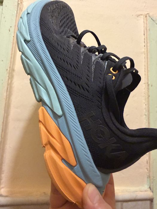 Second Hoka 42 marime la 400 lei