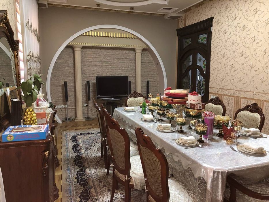 7,5 сот 2 дома 450 м.кв