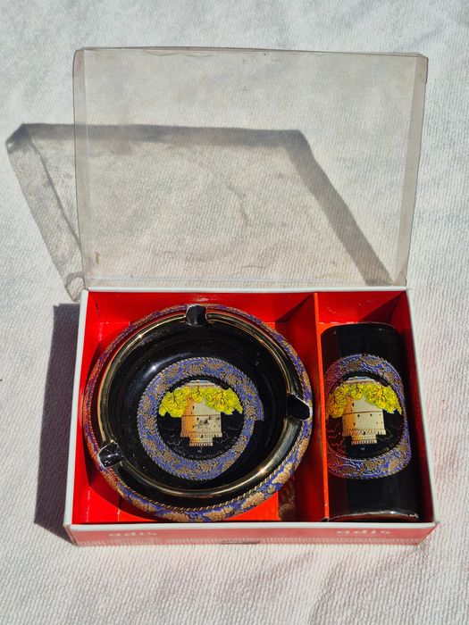 Suvenir din ceramica greceasca - scrumiera cu suport bricheta
