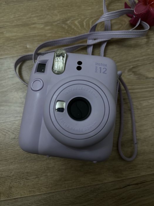 Продам instax 12mini
