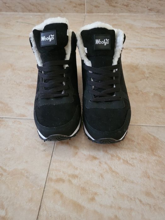 Дамски олекотени ботуши