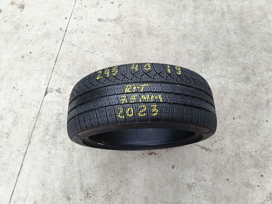 O anvelopa iarna 245 40 19 pirelli p zero winter run flat 7,5 mm 2023
