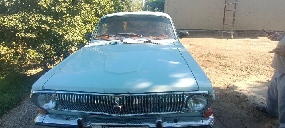 Gaz Volga 2401..