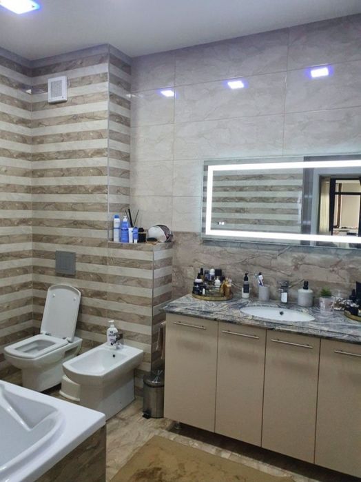 Apartament mobilat/utilat 3 camere, 99 mp utili +1 loc parcare.