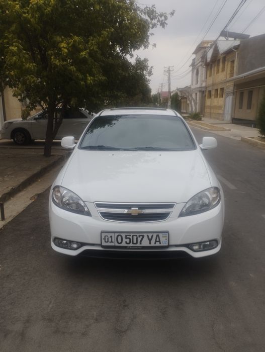 Автомобиль GENTRA
