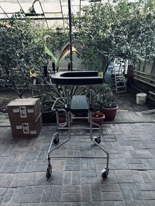 Многофункциональный ходунок