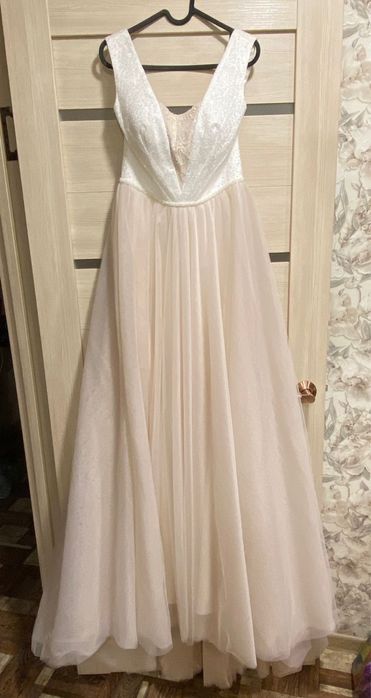 Продам свадебное платье (выпускной)