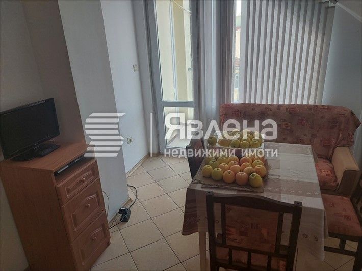 Продава се Тристаен апартамент в Поморие - 78 кв.м за 1334 €/кв.м - Снимка #3