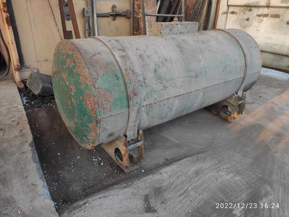 Грузовые запчасти для полуприцепа и тягача