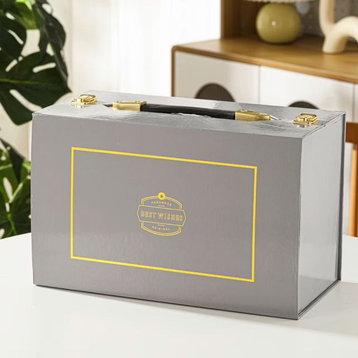 Чайный сервиз премиум-класса — фарфор с синим и золотым узором