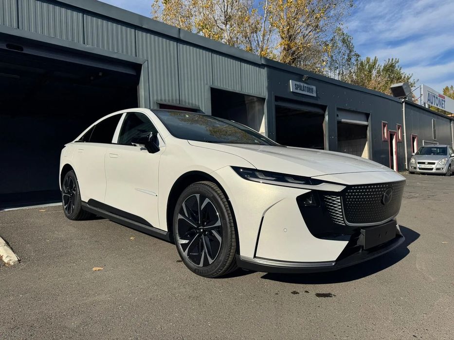 Mazda 6e Mazda 6e Takumi Plus Long Range Crystal White