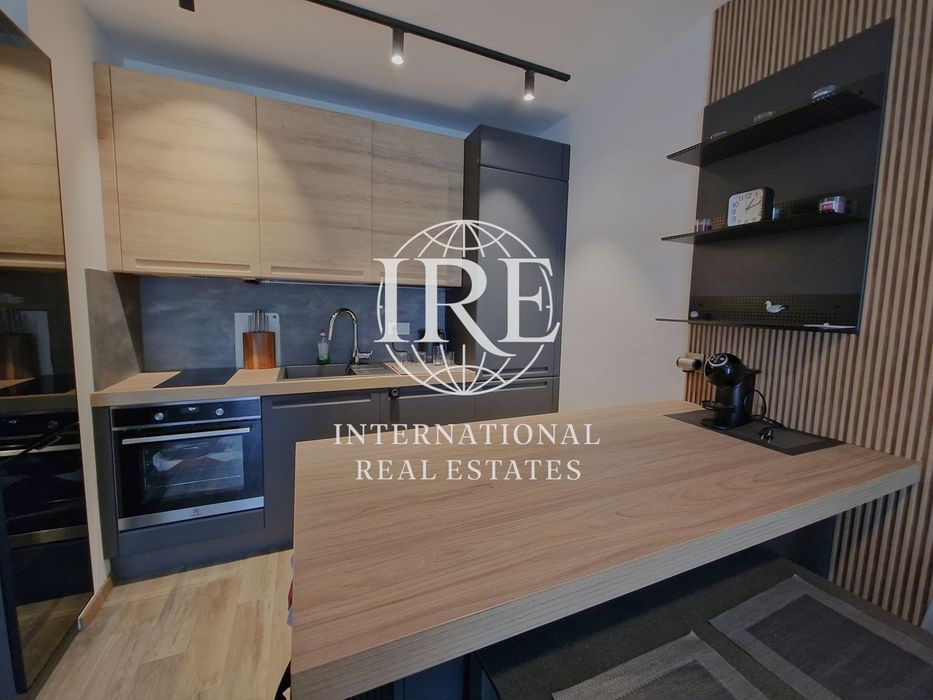 Комфотен двустаен апартамент! Луксозен комплекс! На метри от морето и