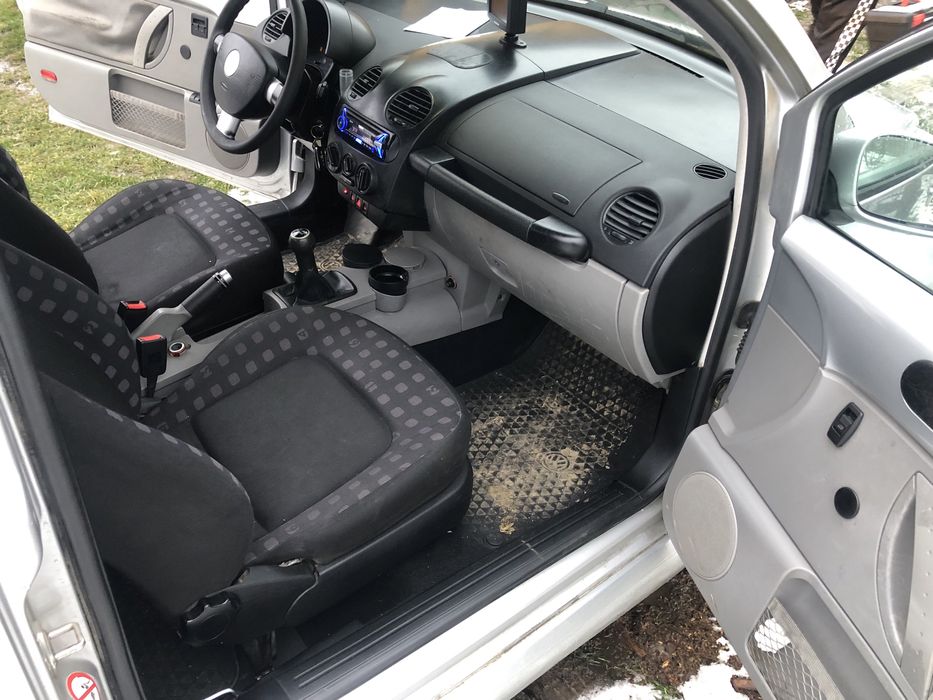 Vând vw beetle 1.6 benzină an 2000