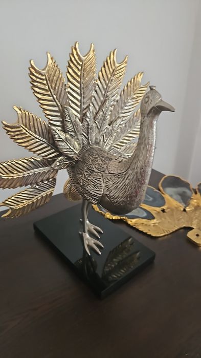 Păun cu pietre de agat