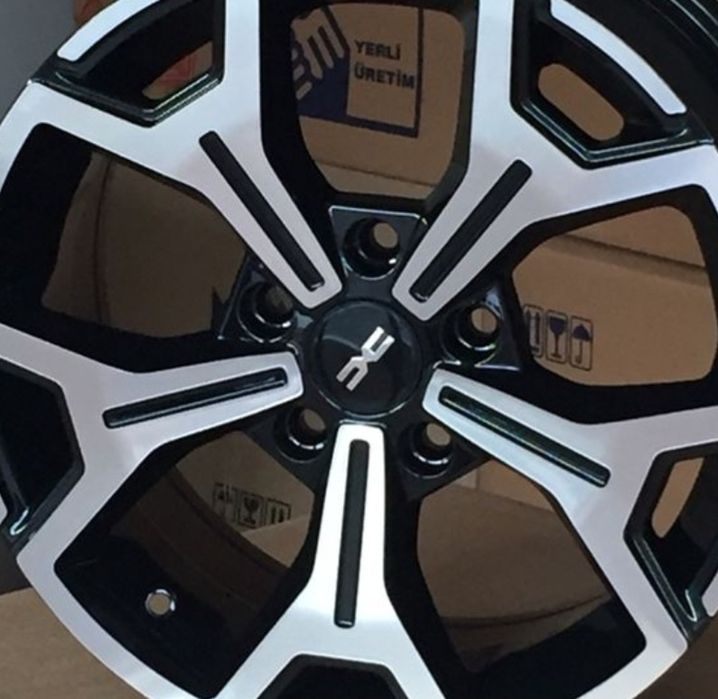 Предлагаме премиум стикери за джанти, тасове, капачки и централни капа