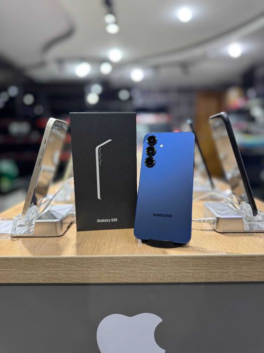 Телефон Samsung Galaxy S25 128GB / Самсунг Галакси С25