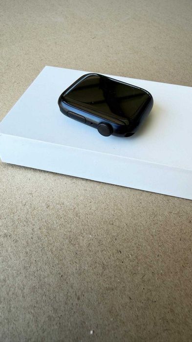 Apple Watch Series 8 45mm Midnight – Baterie 100% – Cutie – Foarte bun