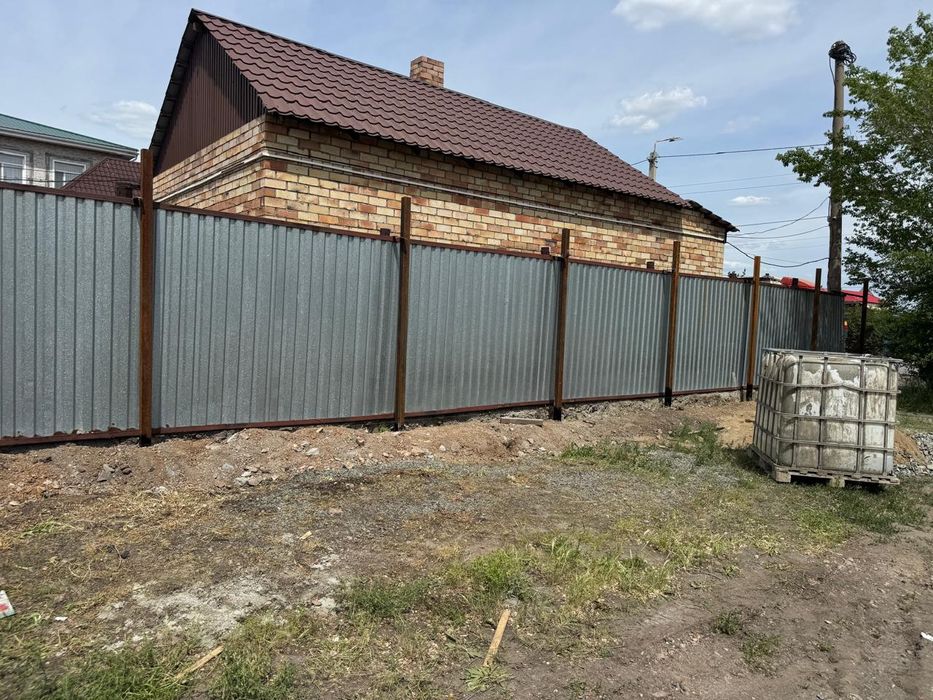 Продам забор металлический