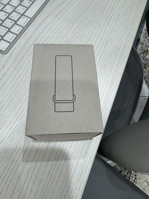 Продам Google Fitbit Air фитнес-трекер