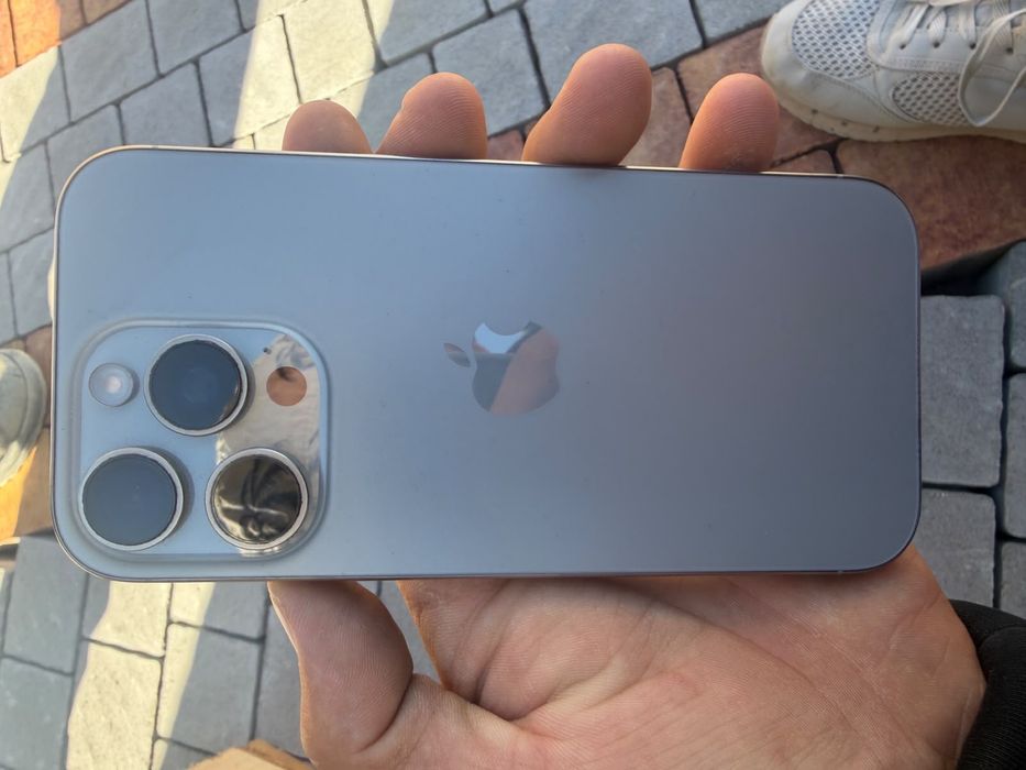 IPhone 16 pro с гарантией