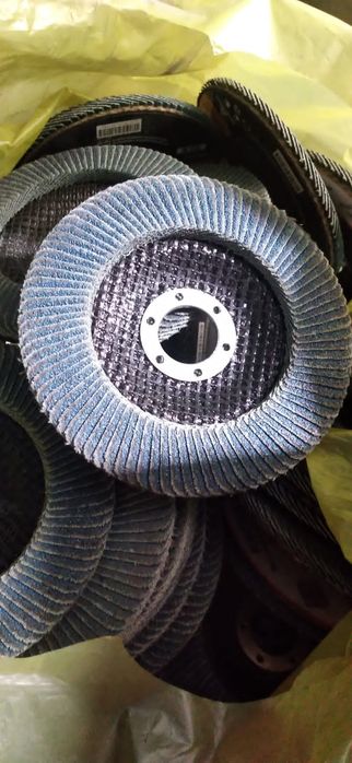 Круг лепестковый торцевой