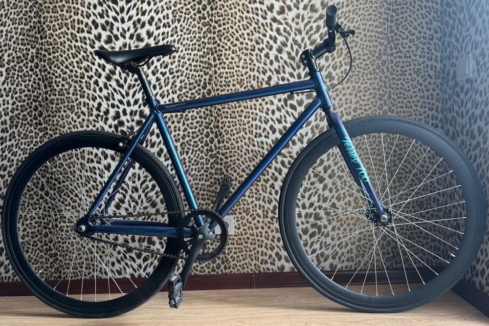 Продам велосипед Fixed  gear в  идеальном  состоянии.
