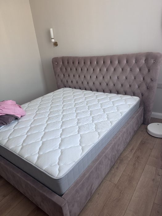 Продам кровать 200/180