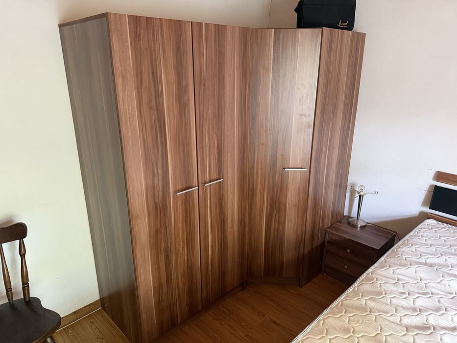 Комплект мебели за спалня и матрак