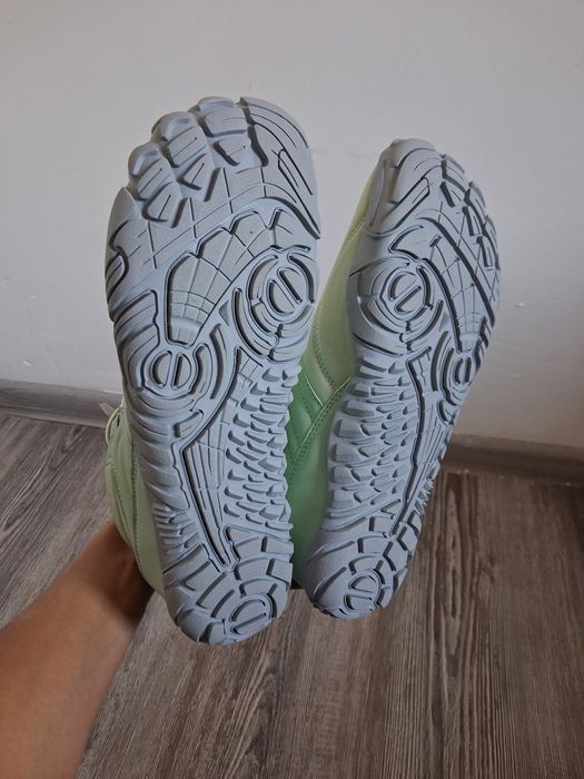 Босоножки кроссовки