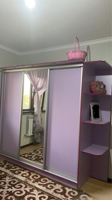 Спальная мебель для двух принцесс