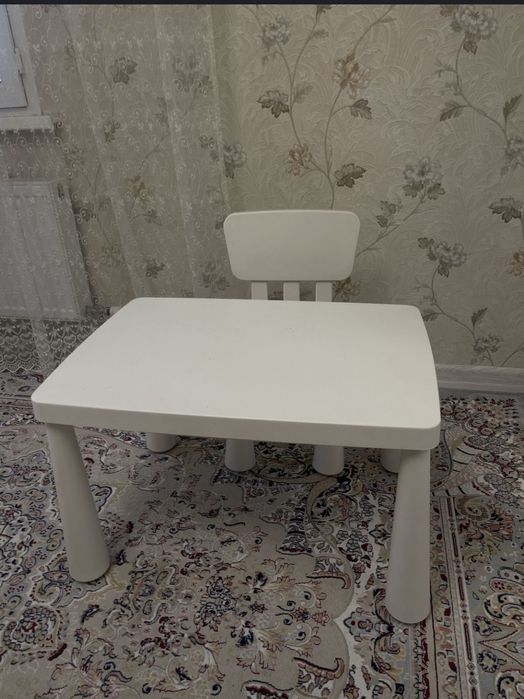 Детский стол и стул