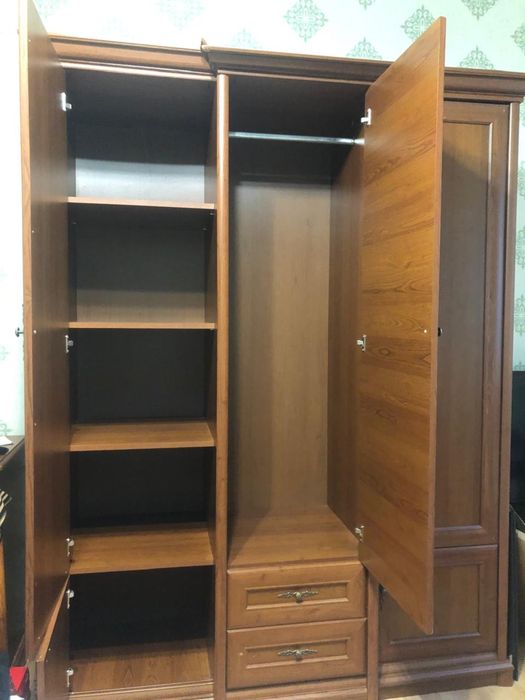 Спальный гарнитур