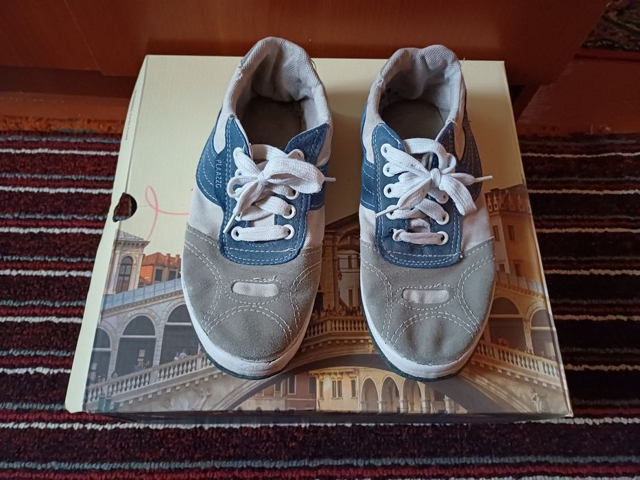 Кроссовки на мальчика