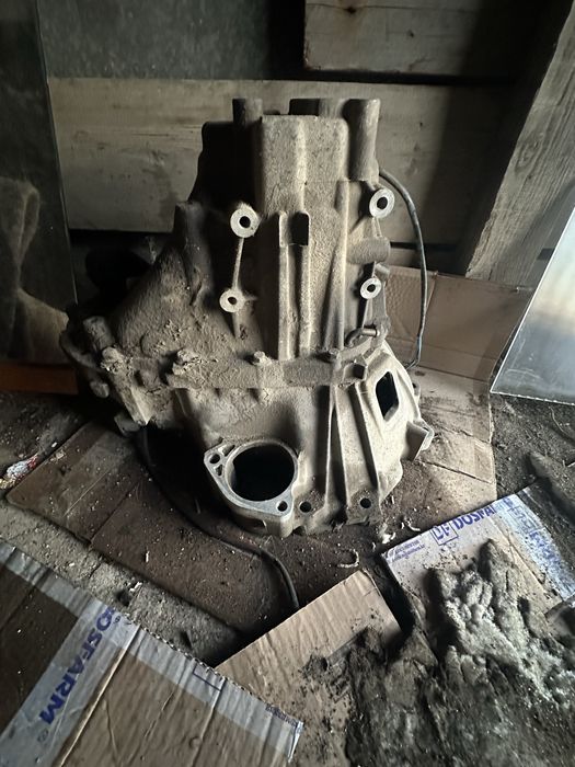 Продам  коробку