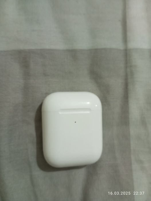 Продам Айрподсы почти рабочие