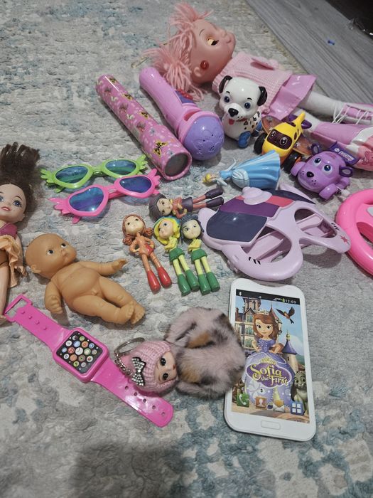 Игрушки для девочки разные