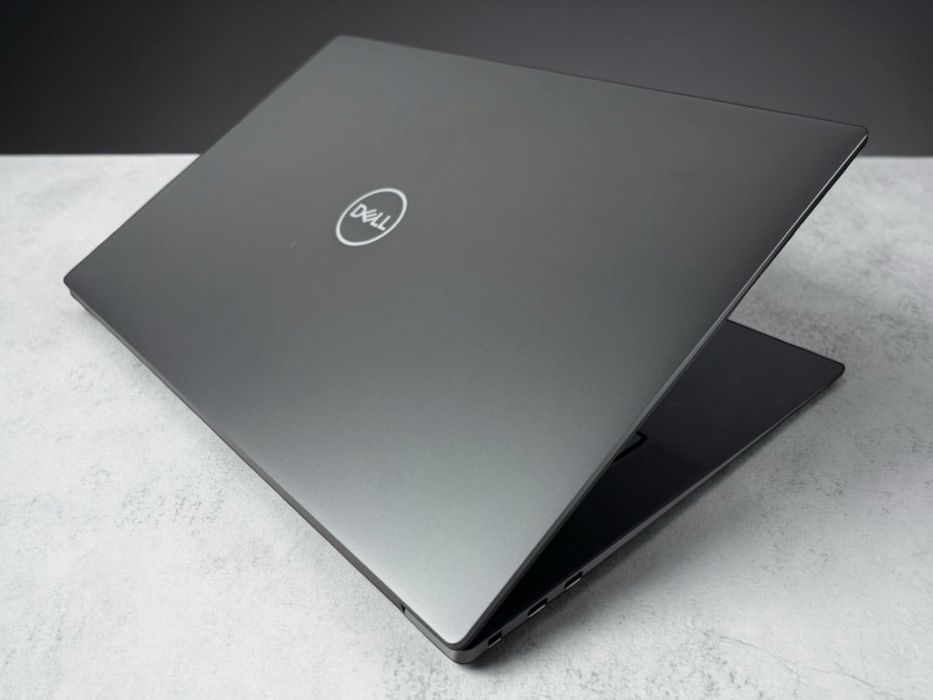 Лаптоп Dell Precision 5570 15.6" 4K+ i7-12800H 32RAM 512SSD RTX A1000 Гаранция!