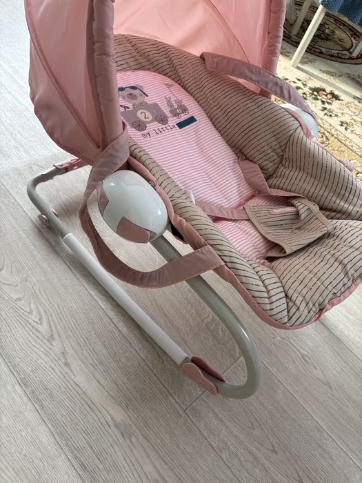 Продам шезлонг для девочки.