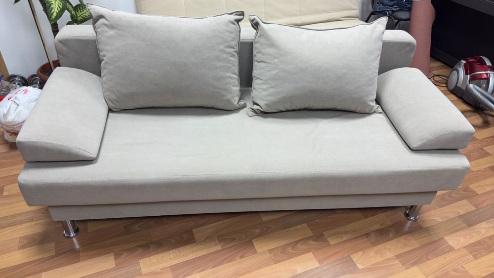 Продам диван в отличном состоянии