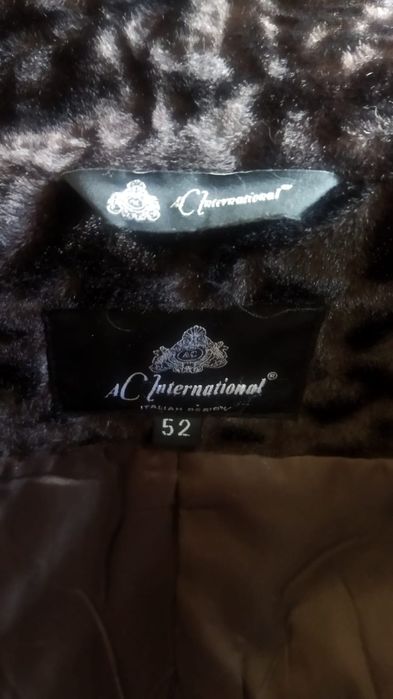 Продам  каракулевую шубу.